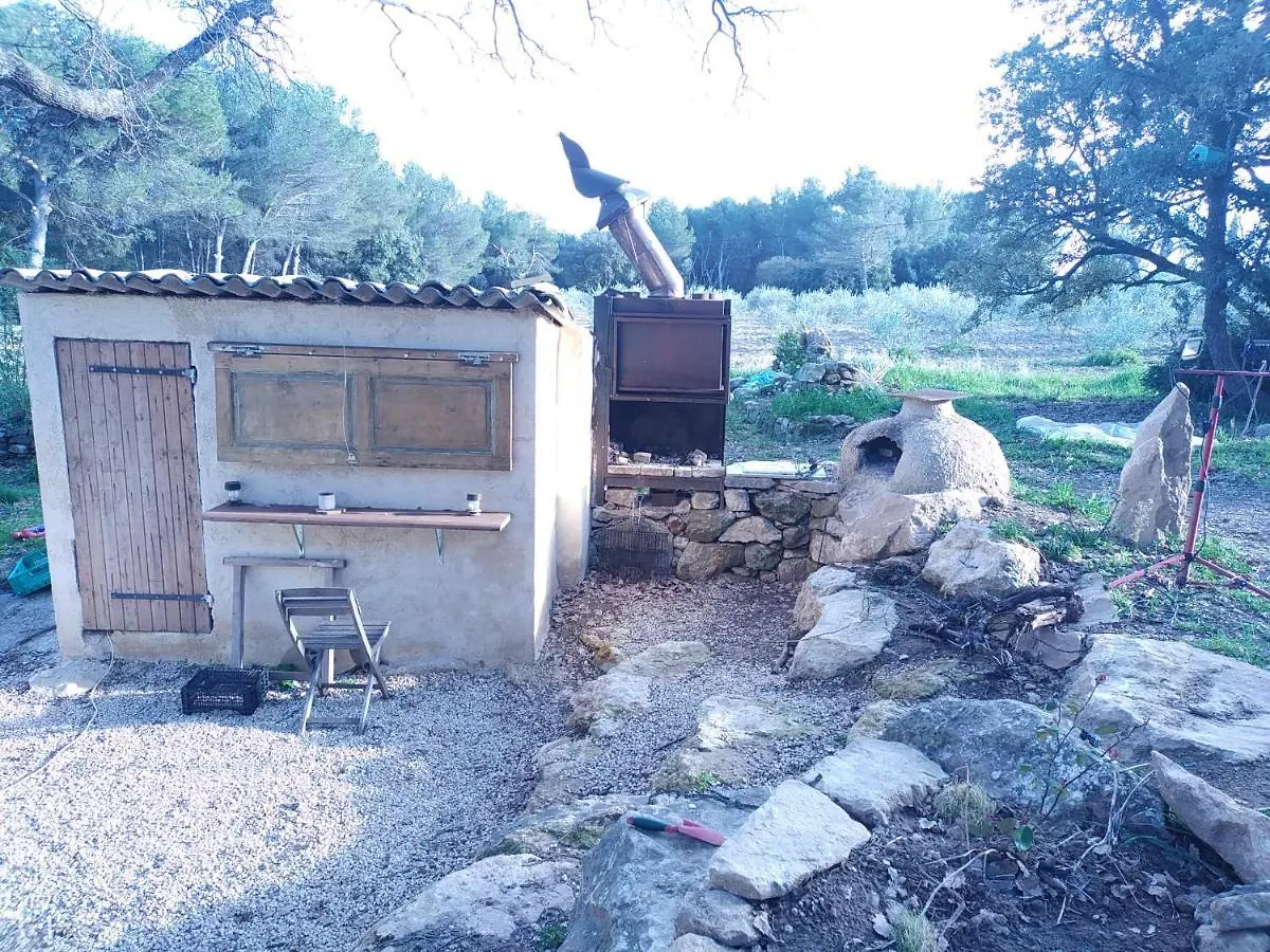 Séjour à la campagne Sous un chêne bicentenaire agréable Chambre avec jardin et espace de W Lambesc